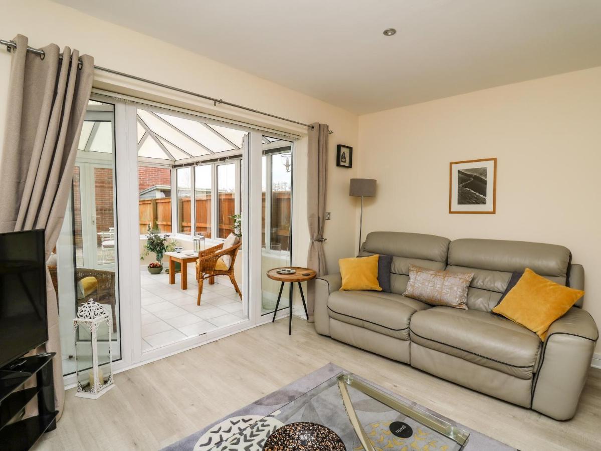 6 Erwr Brenhinoedd Vila Ammanford Exterior foto