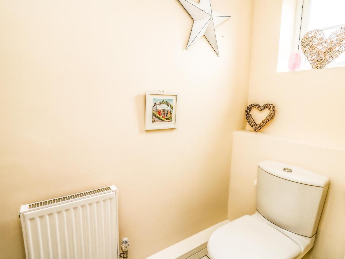 6 Erwr Brenhinoedd Vila Ammanford Exterior foto